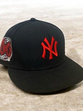 New Era 59FIFTY NY Yankees Cooperstown Fitted Hat 7 1/4 Black Red